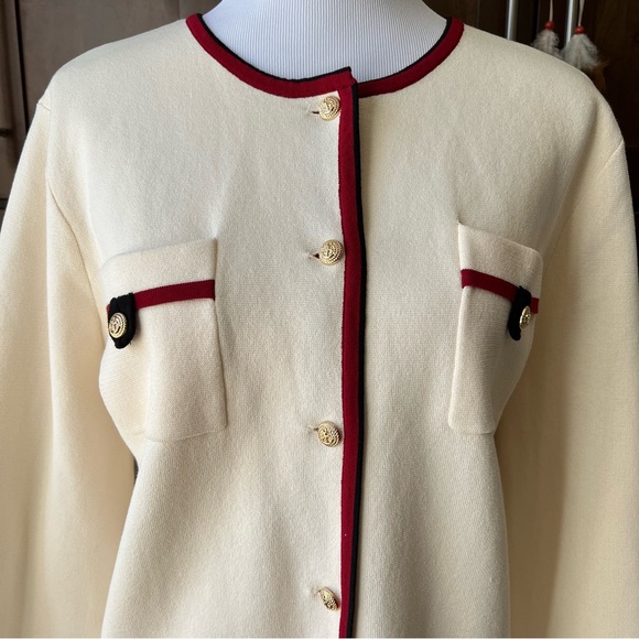 Anne Klein Ivory Knit Red Trim 4 Pockets Cardigan Embossed Gold Anchor Button XL - Picture 7 of 17